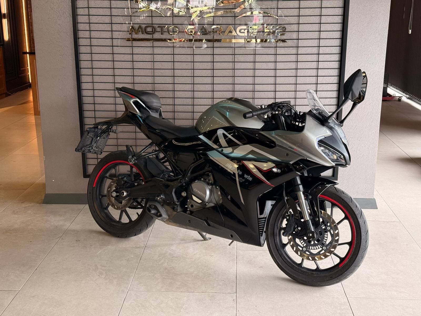 MOTOGARAGE52'DEN TEMİZ BAKIMLARI YAPILMIŞ 250SR - 1