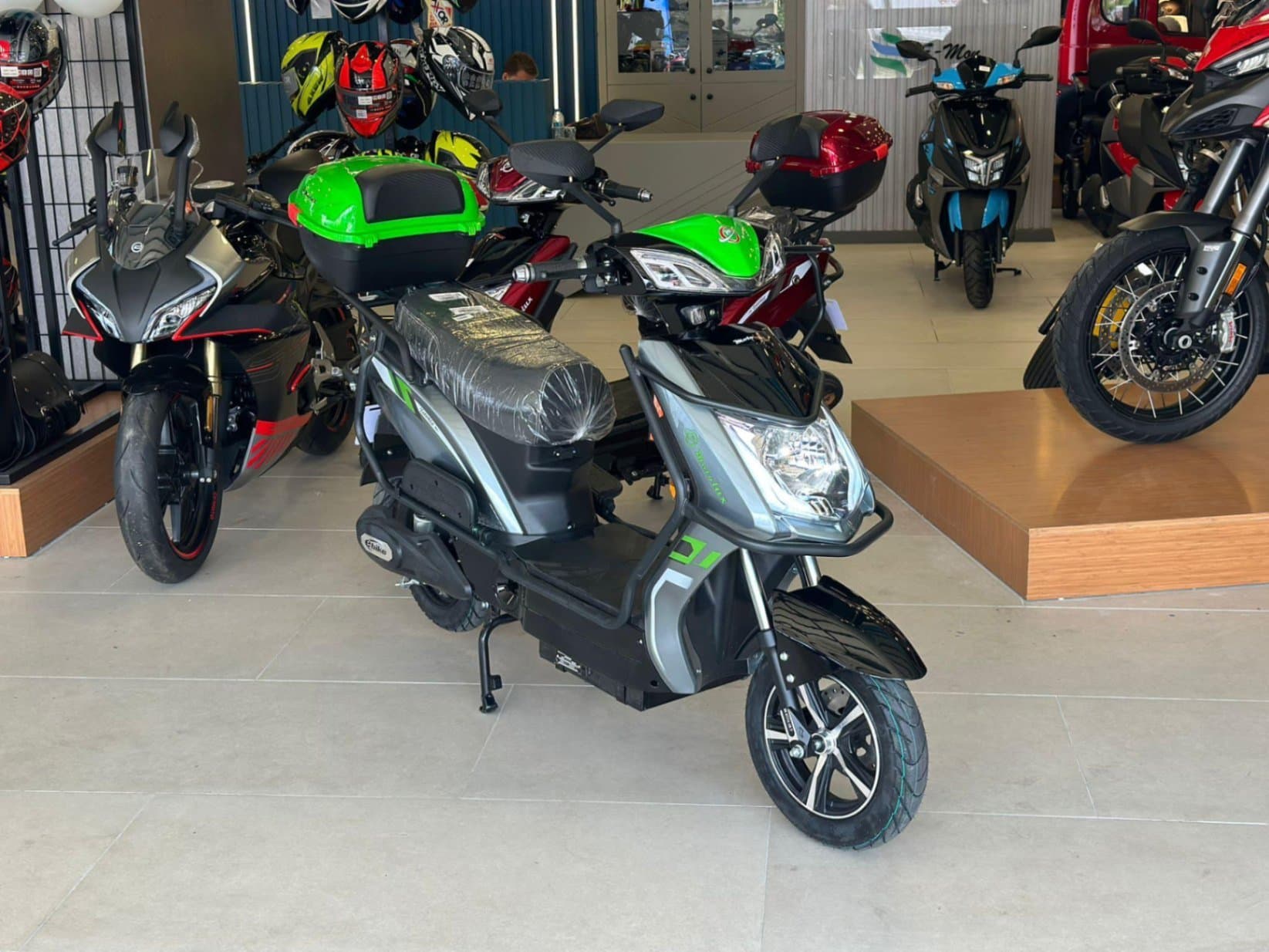 MOTOGARAGE52'den TORONTO HEMEN TESLİM K.KARTINA TAKSİT - 1