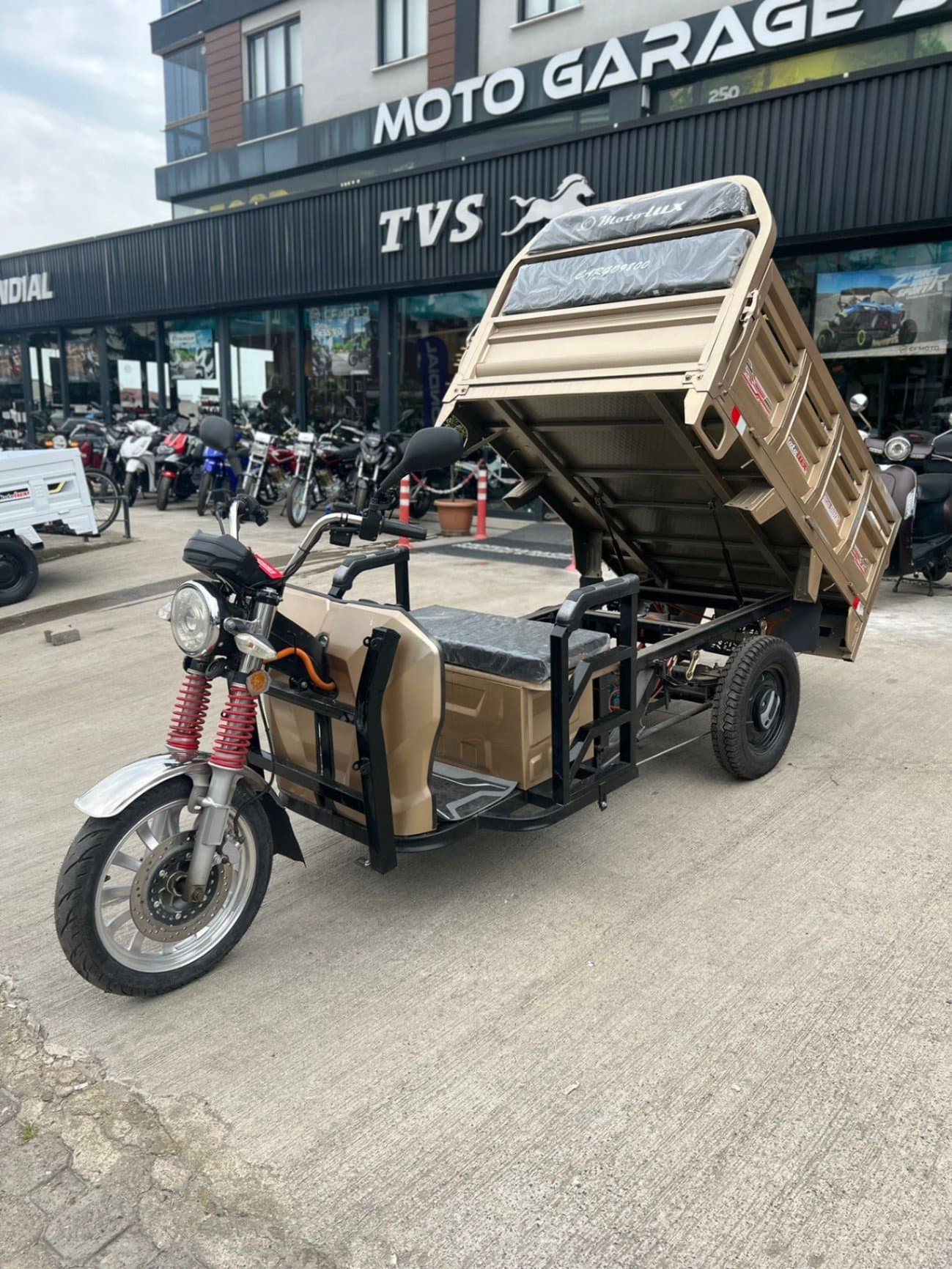 MotoGarage52'den MOTOLÜX CARGO9800 LÜX stoktan hemen teslim!! - 1