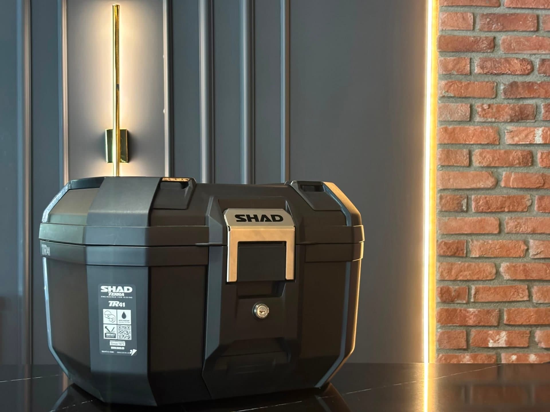 MOTOGARAGE52'DEN SHAD ÇANTA 41LT - 1