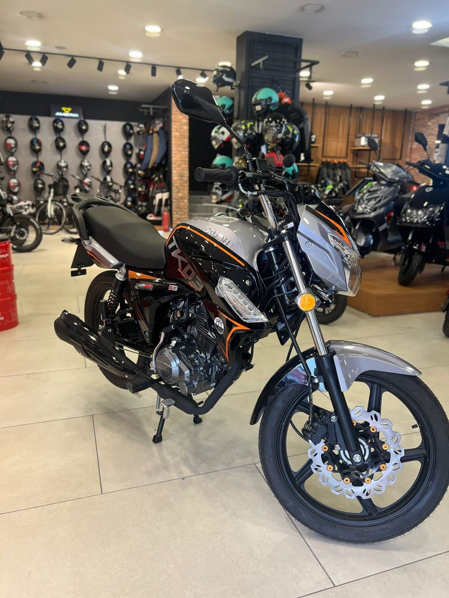 MOTOGARAGE52'den KUBA TK03 tüm renkler stoktan hemen teslim!! - 1