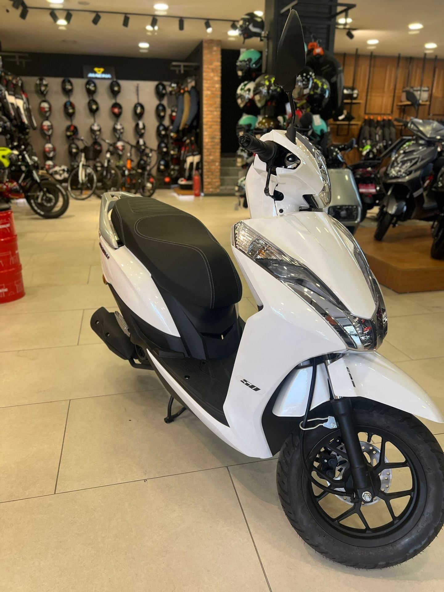 MOTOGARAGE52'den KUBA BORELLİ50 tüm renkler stoktan hemen teslim - 1