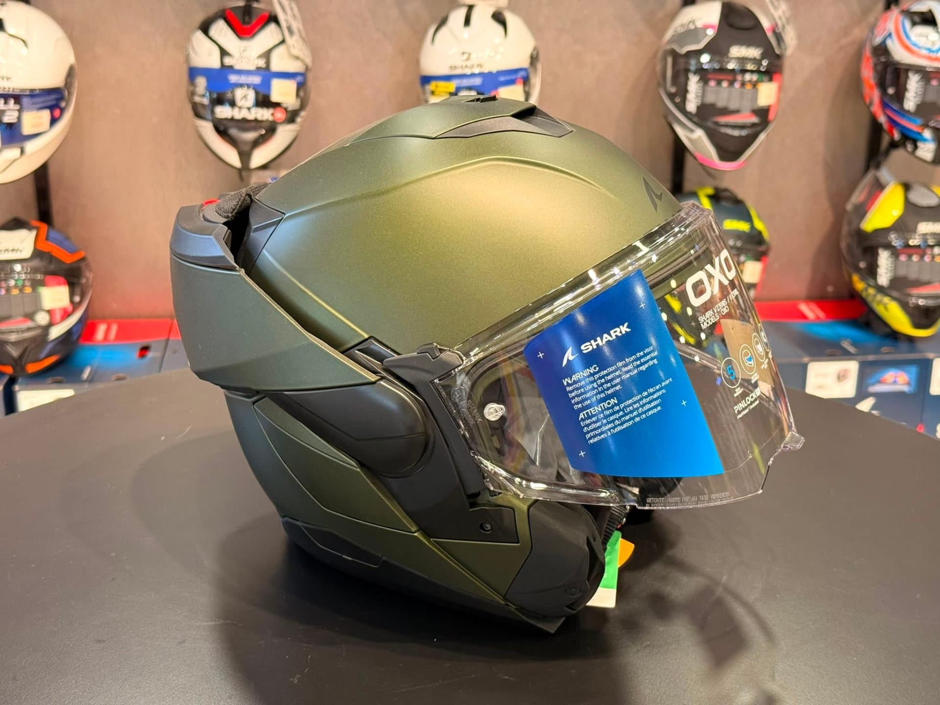 Shark Oxo Dark Shadow Çene Açılır Kask - 1