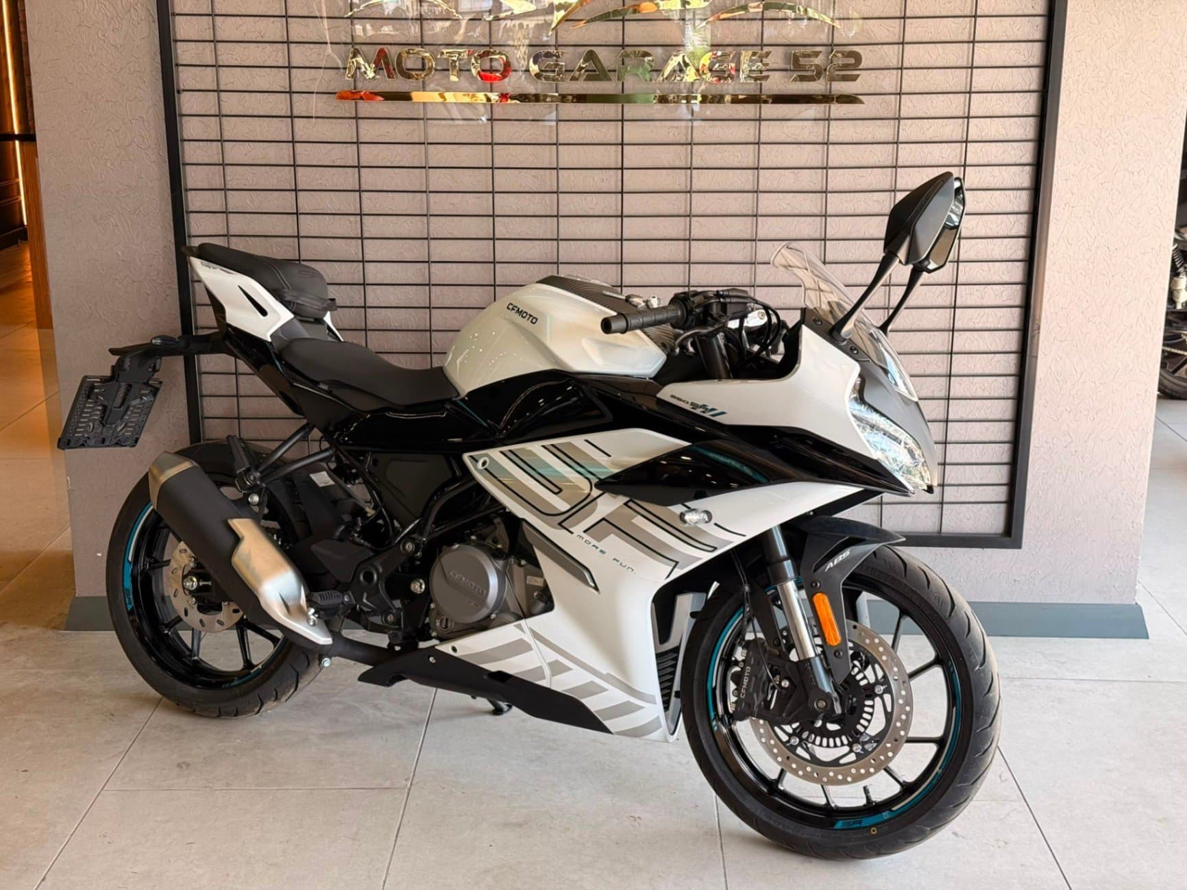MOTOGARAGE52'DEN HEMEN TESLİM 250SR YENİ KASA - 1