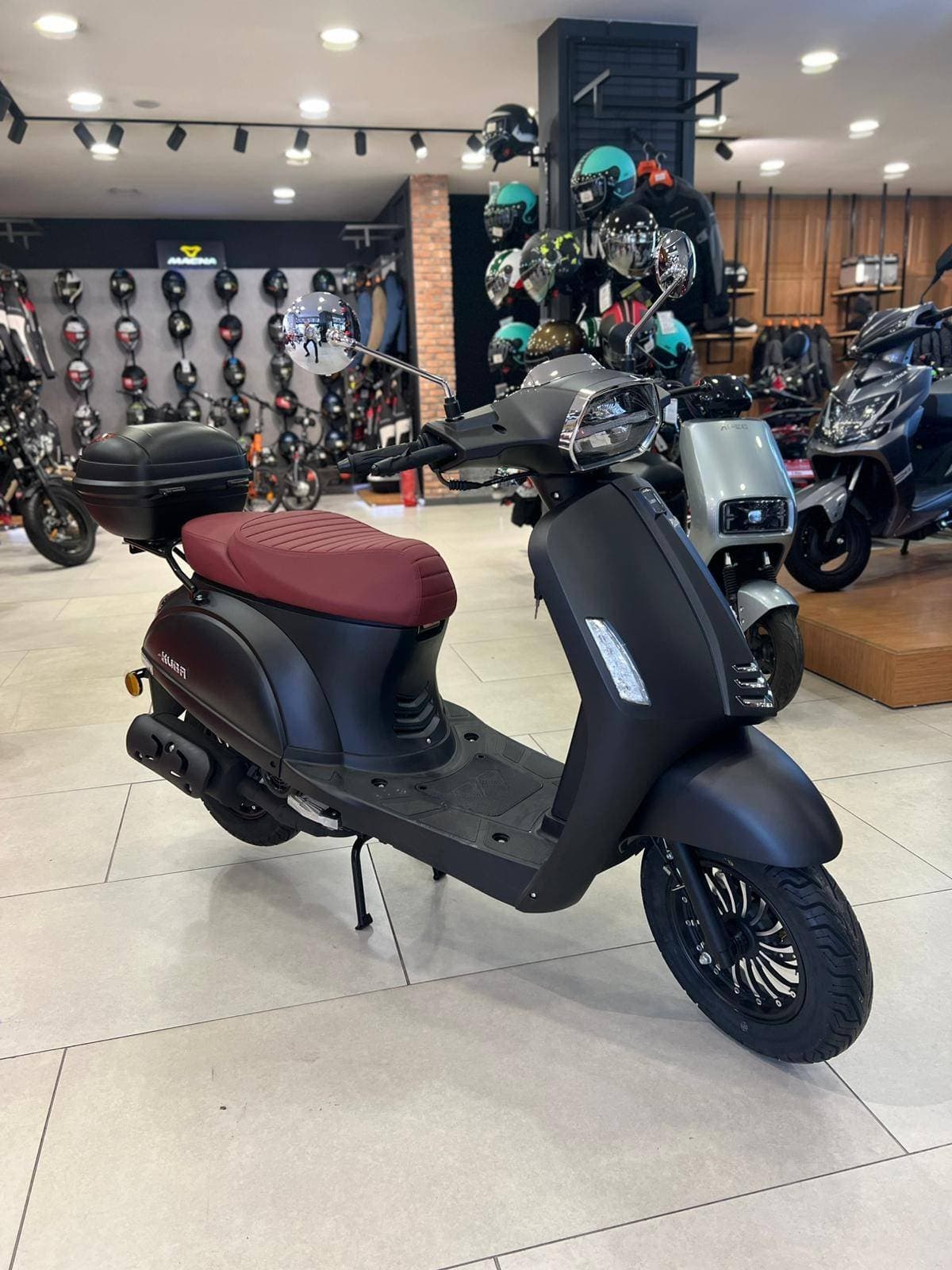 MOTOGARAGE52 ' DEN KUBA BLUEBİRD 50PRO - 1