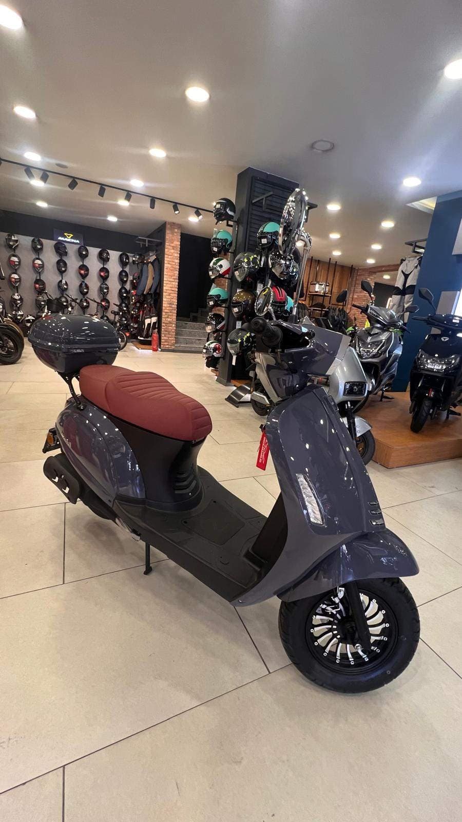 MOTOGARAGE52 ' DEN KUBA BLUEBİRD 50PRO - 1
