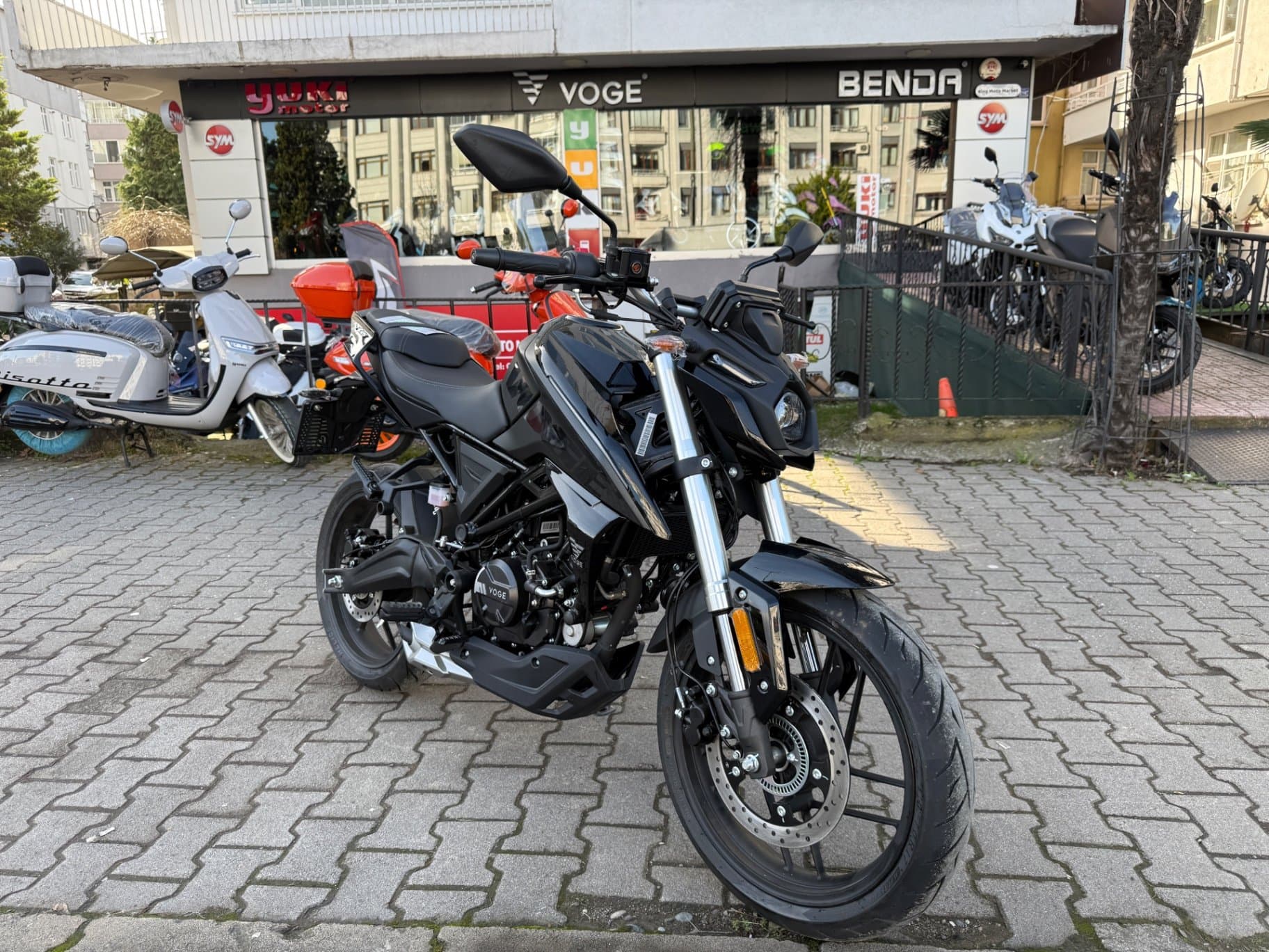 KİNGMOTOMARKET VOGE R 125 2026 SİYAH K.KARTINA 9AY TAKSİT - 1