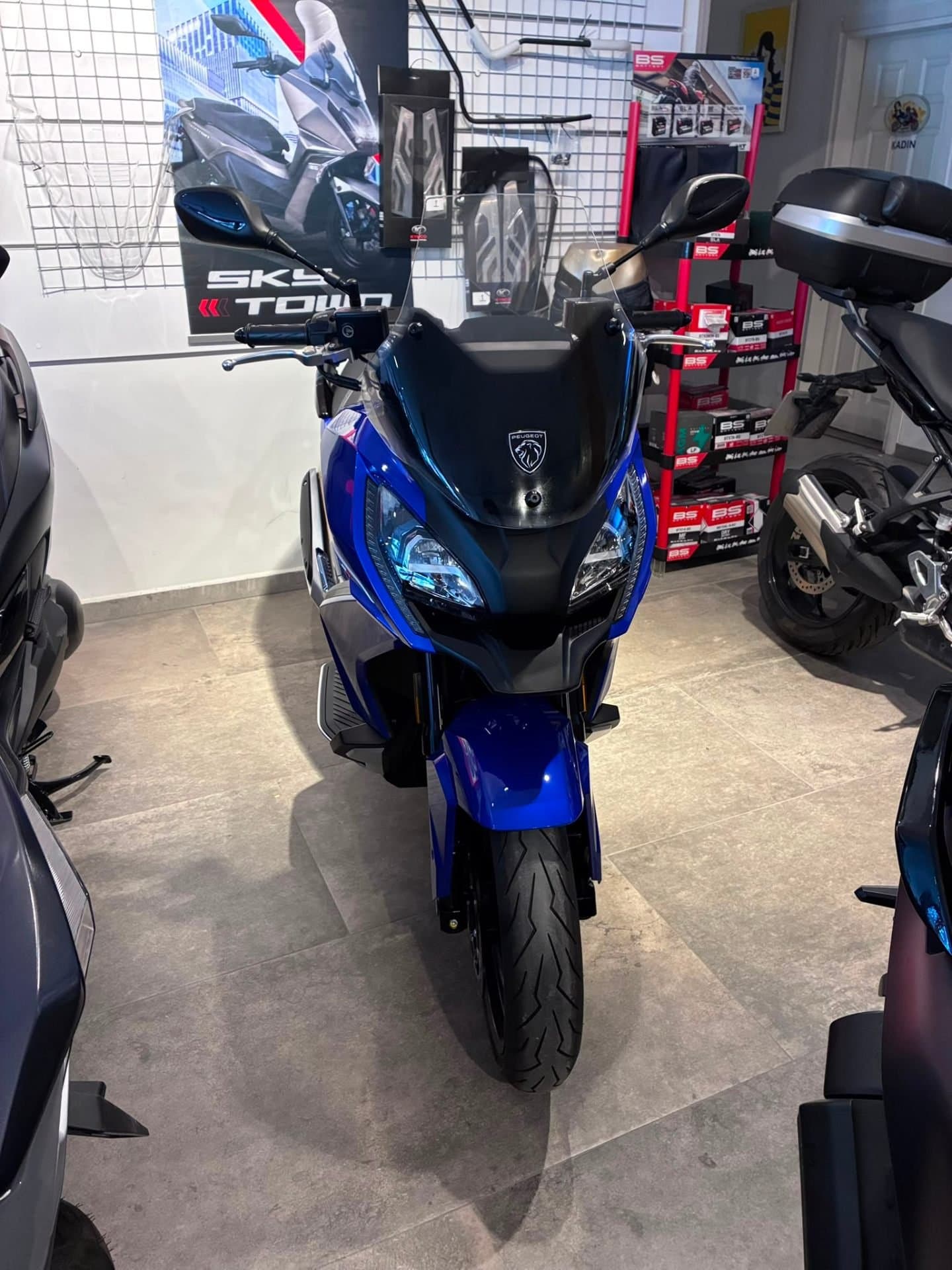 CEM MOTORBIKE'TAN PEUGEOT XP400 ALLURE DÜŞÜK KM - 1