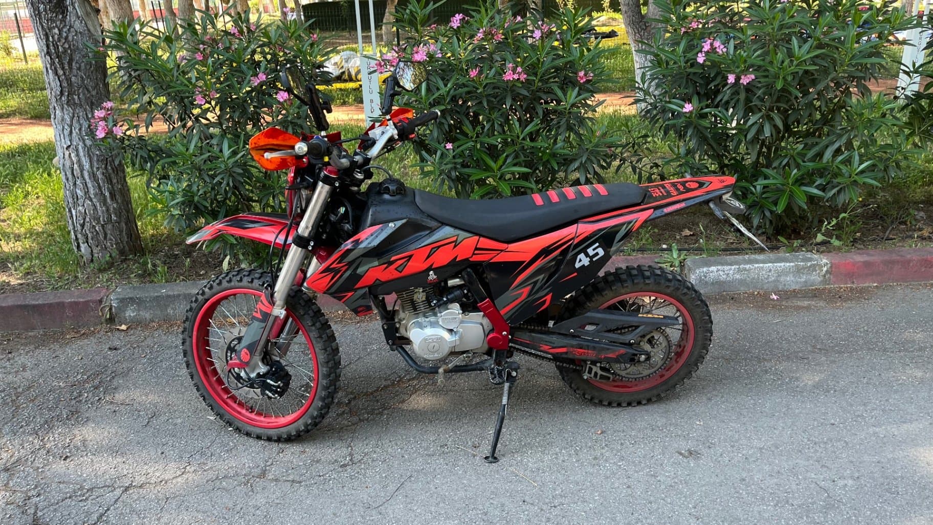 KTM Kaplamalı Race 125 - 1