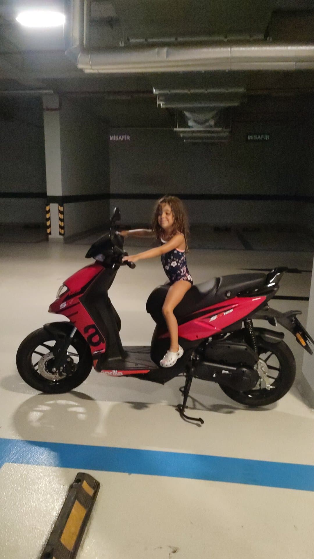 Aprilia SR125 - 1