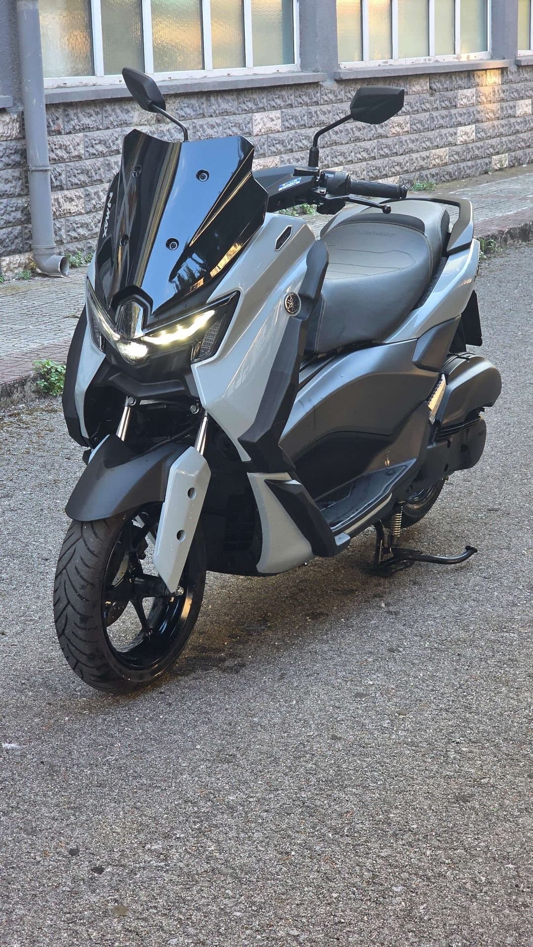 2025 yamaha techmax 1100 km de - 1